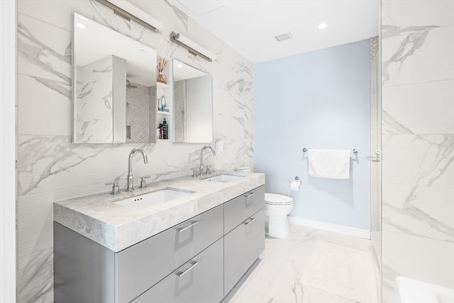 300 Pier 4 Blvd 7A, Boston, MA 02210