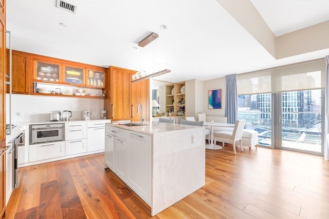 300 Pier 4 Blvd 7A, Boston, MA 02210