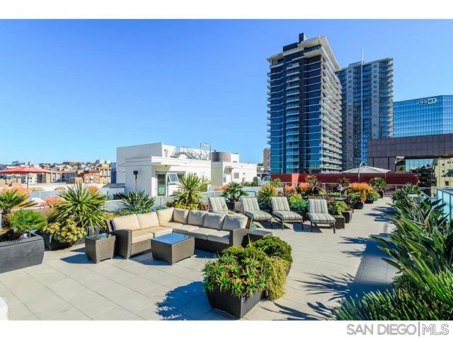 1431 Pacific Hwy 502, San Diego, CA 92101