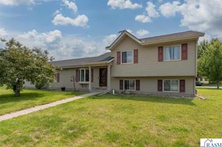 1114 Engesser Lane, St. Peter, MN 56082