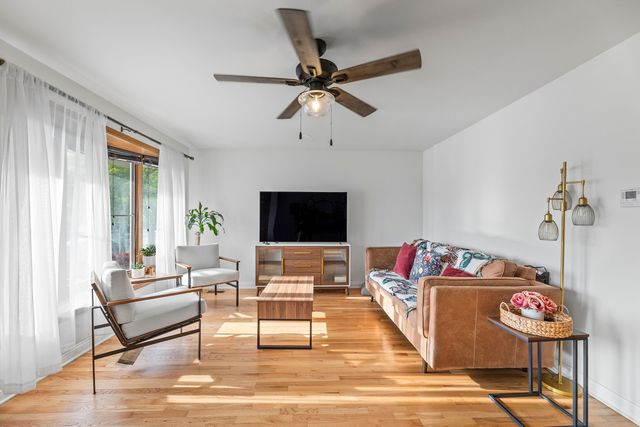 5209 S Narragansett Avenue, Chicago, IL 60638