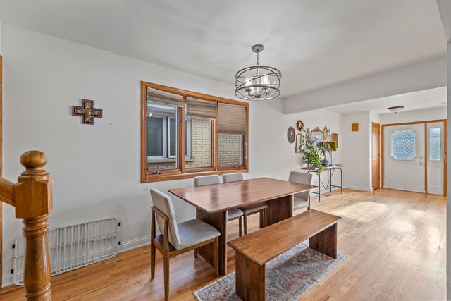 5209 S Narragansett Avenue, Chicago, IL 60638