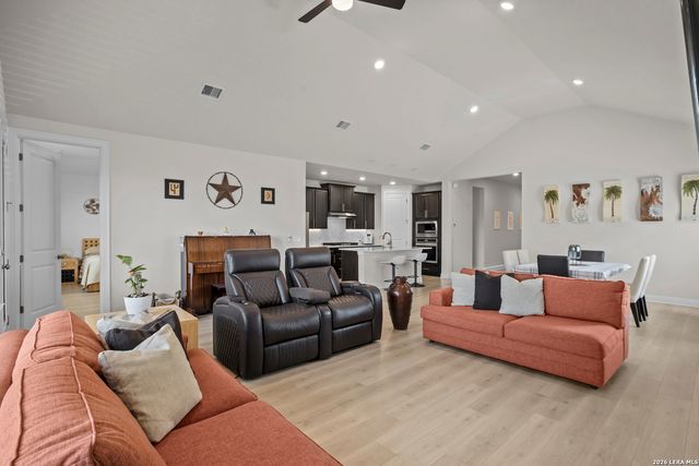 1040 Teakmill, San Marcos, TX 78666