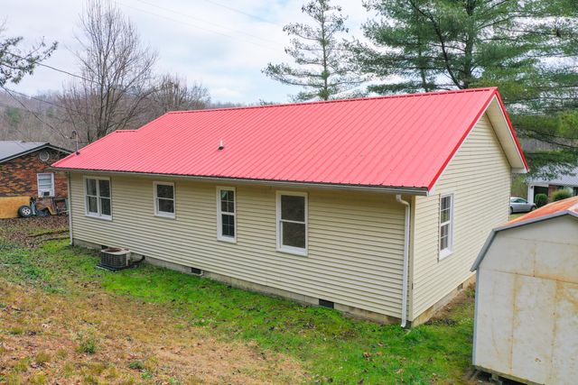 62 Heavenly Heights Road, Manchester, KY 40962