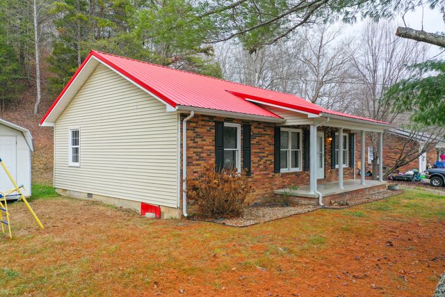 62 Heavenly Heights Road, Manchester, KY 40962