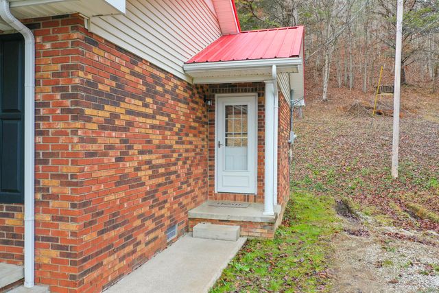 62 Heavenly Heights Road, Manchester, KY 40962
