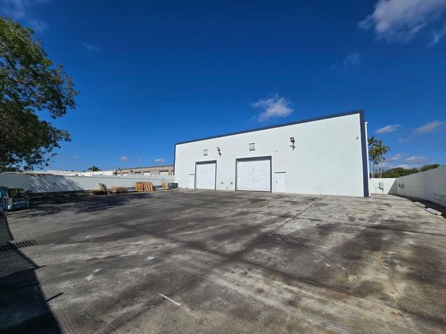 12438 Wiles Rd, Coral Springs, FL 33076