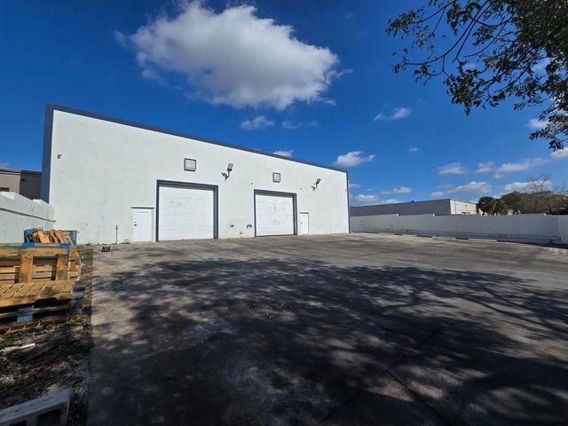 12438 Wiles Rd, Coral Springs, FL 33076