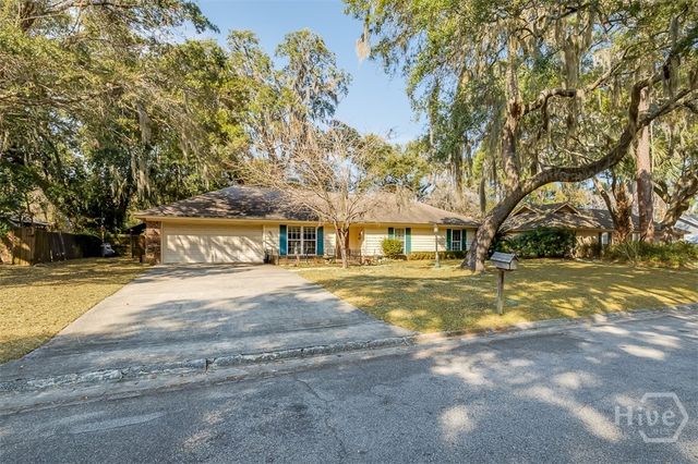 2 Ole Oak Road, Savannah, GA 31410