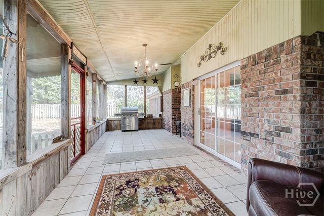 2 Ole Oak Road, Savannah, GA 31410