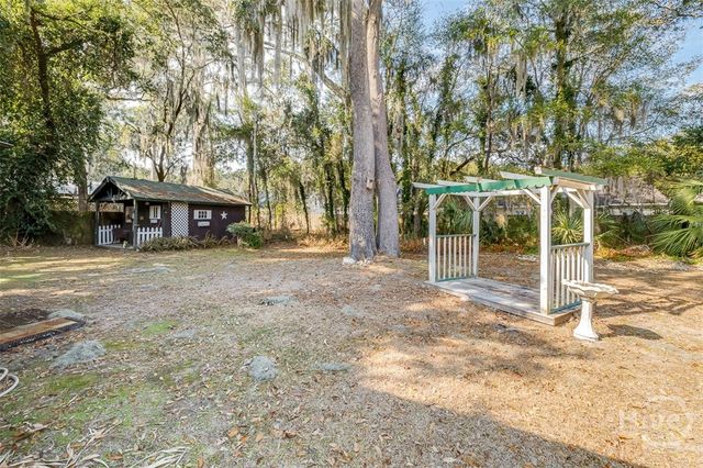 2 Ole Oak Road, Savannah, GA 31410