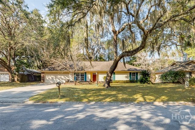 2 Ole Oak Road, Savannah, GA 31410