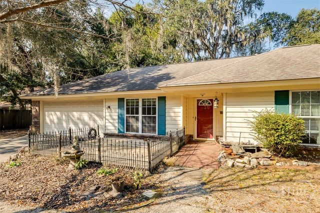 2 Ole Oak Road, Savannah, GA 31410