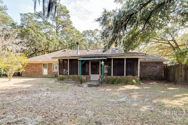 2 Ole Oak Road, Savannah, GA 31410