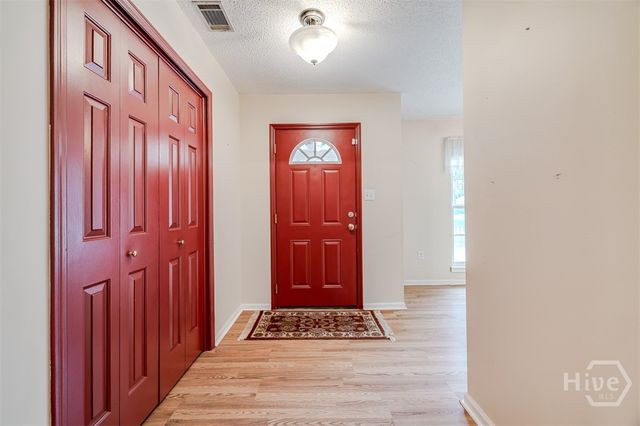 2 Ole Oak Road, Savannah, GA 31410