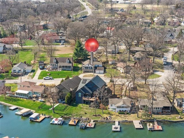100 Anchor Drive, Lake Tapawingo, MO 64015