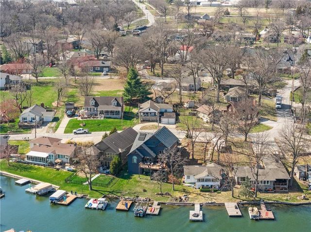 100 Anchor Drive, Lake Tapawingo, MO 64015