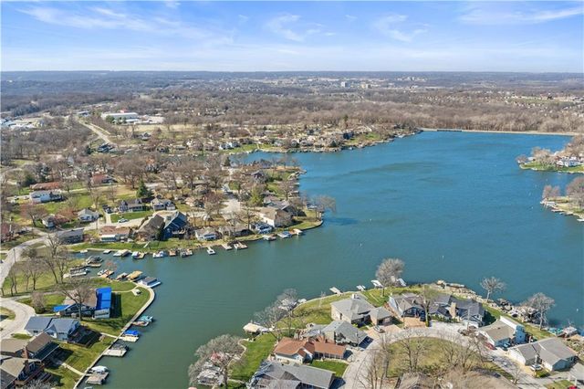 100 Anchor Drive, Lake Tapawingo, MO 64015