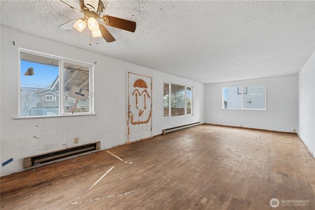 11630 Center Road, Everett, WA 98204