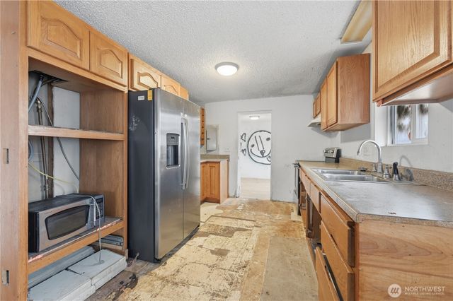 11630 Center Road, Everett, WA 98204