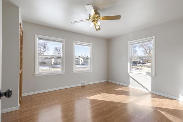 2240 W Lawn AVENUE, Milwaukee, WI 53209