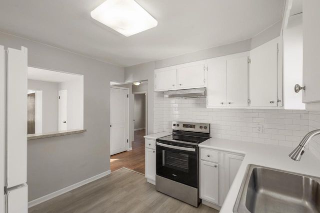 2240 W Lawn AVENUE, Milwaukee, WI 53209