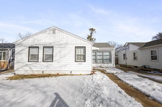 2240 W Lawn AVENUE, Milwaukee, WI 53209