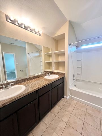 629 Mud Lake Trail, Fort Worth, TX 76120