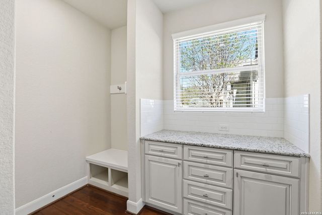 8914 Fowler Hill, Fair Oaks Ranch, TX 78015