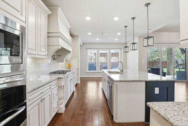 8914 Fowler Hill, Fair Oaks Ranch, TX 78015