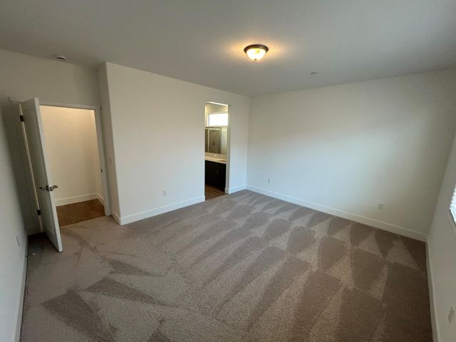 2873 E Corteza Drive, Fresno, CA 93730