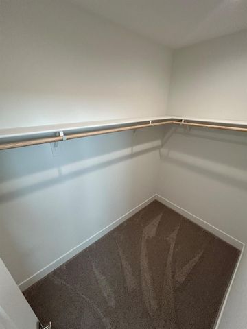 2873 E Corteza Drive, Fresno, CA 93730