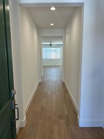 2873 E Corteza Drive, Fresno, CA 93730