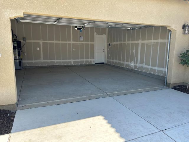 2873 E Corteza Drive, Fresno, CA 93730