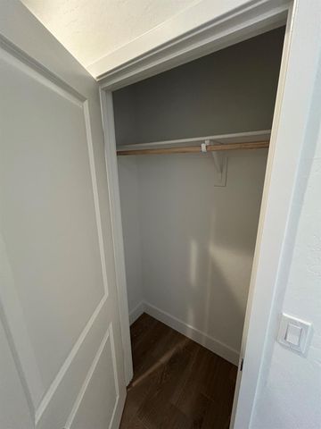 2873 E Corteza Drive, Fresno, CA 93730