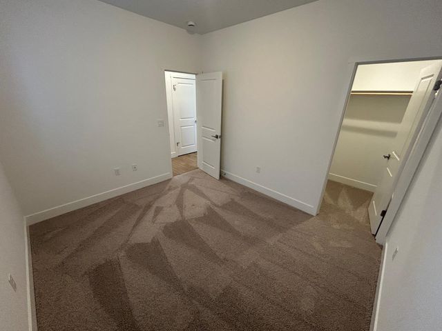 2873 E Corteza Drive, Fresno, CA 93730