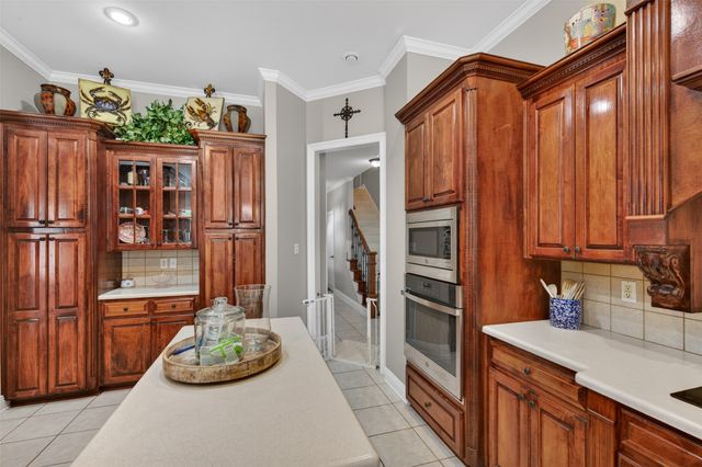 334 Saint Charles Boulevard, Shreveport, LA 71106