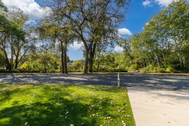 9409 Yukon Avenue S, Bloomington, MN 55438