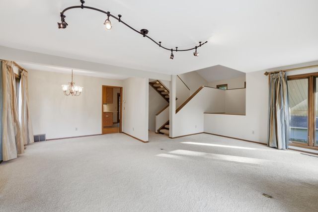 9409 Yukon Avenue S, Bloomington, MN 55438