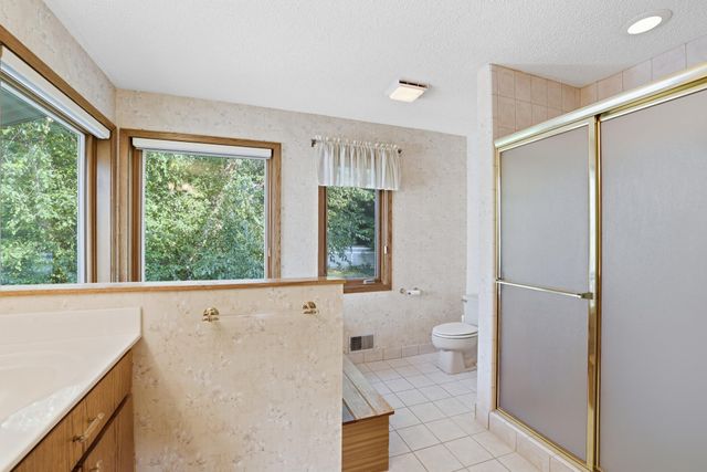 9409 Yukon Avenue S, Bloomington, MN 55438
