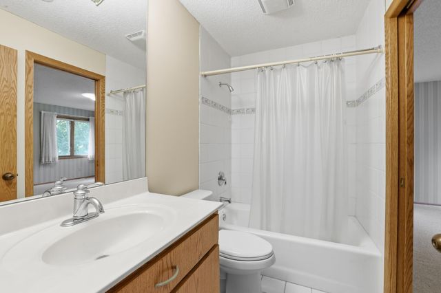 9409 Yukon Avenue S, Bloomington, MN 55438