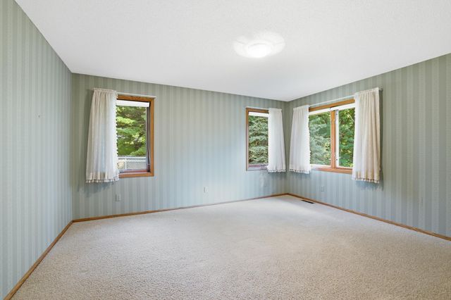 9409 Yukon Avenue S, Bloomington, MN 55438