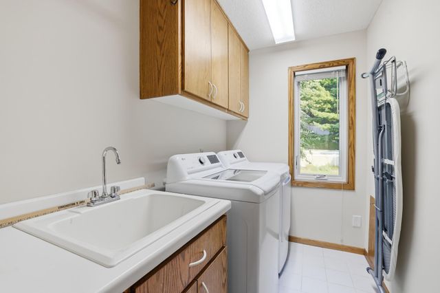 9409 Yukon Avenue S, Bloomington, MN 55438