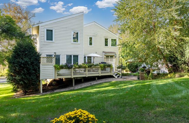 9409 Yukon Avenue S, Bloomington, MN 55438