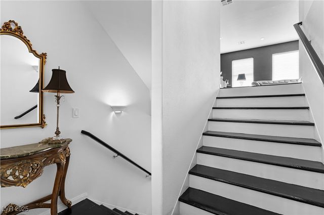 29 Marble Apex Avenue, North Las Vegas, NV 89031