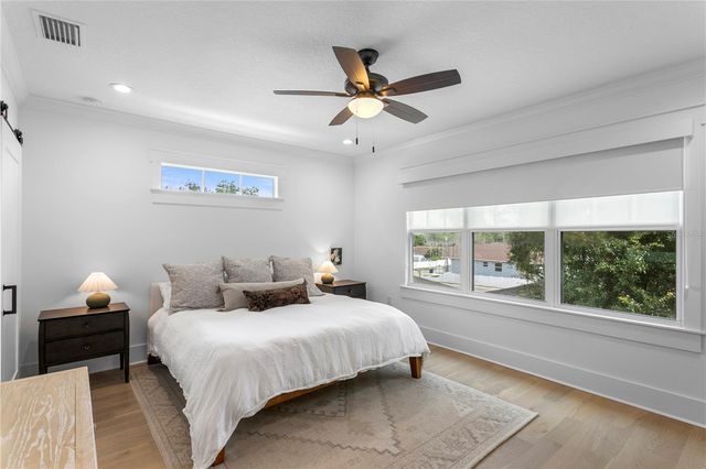 213 W ELM STREET, Tampa, FL 33604
