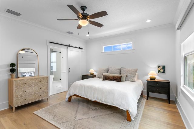 213 W ELM STREET, Tampa, FL 33604