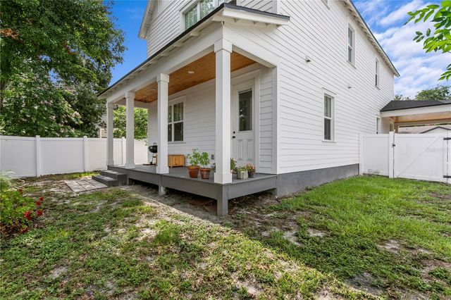 213 W ELM STREET, Tampa, FL 33604