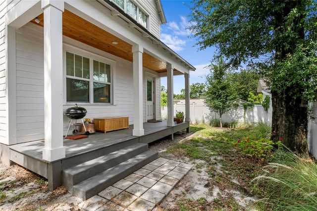 213 W ELM STREET, Tampa, FL 33604