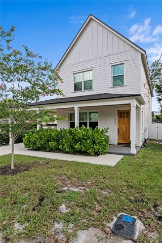 213 W ELM STREET, Tampa, FL 33604
